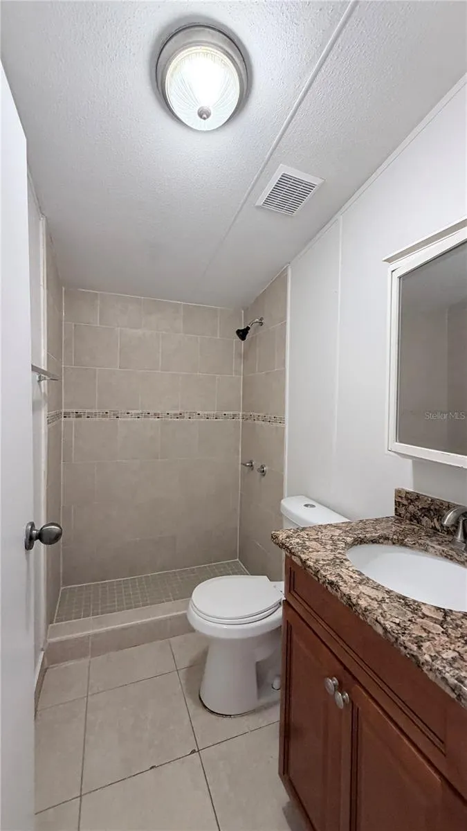 821 NAVAJO DR