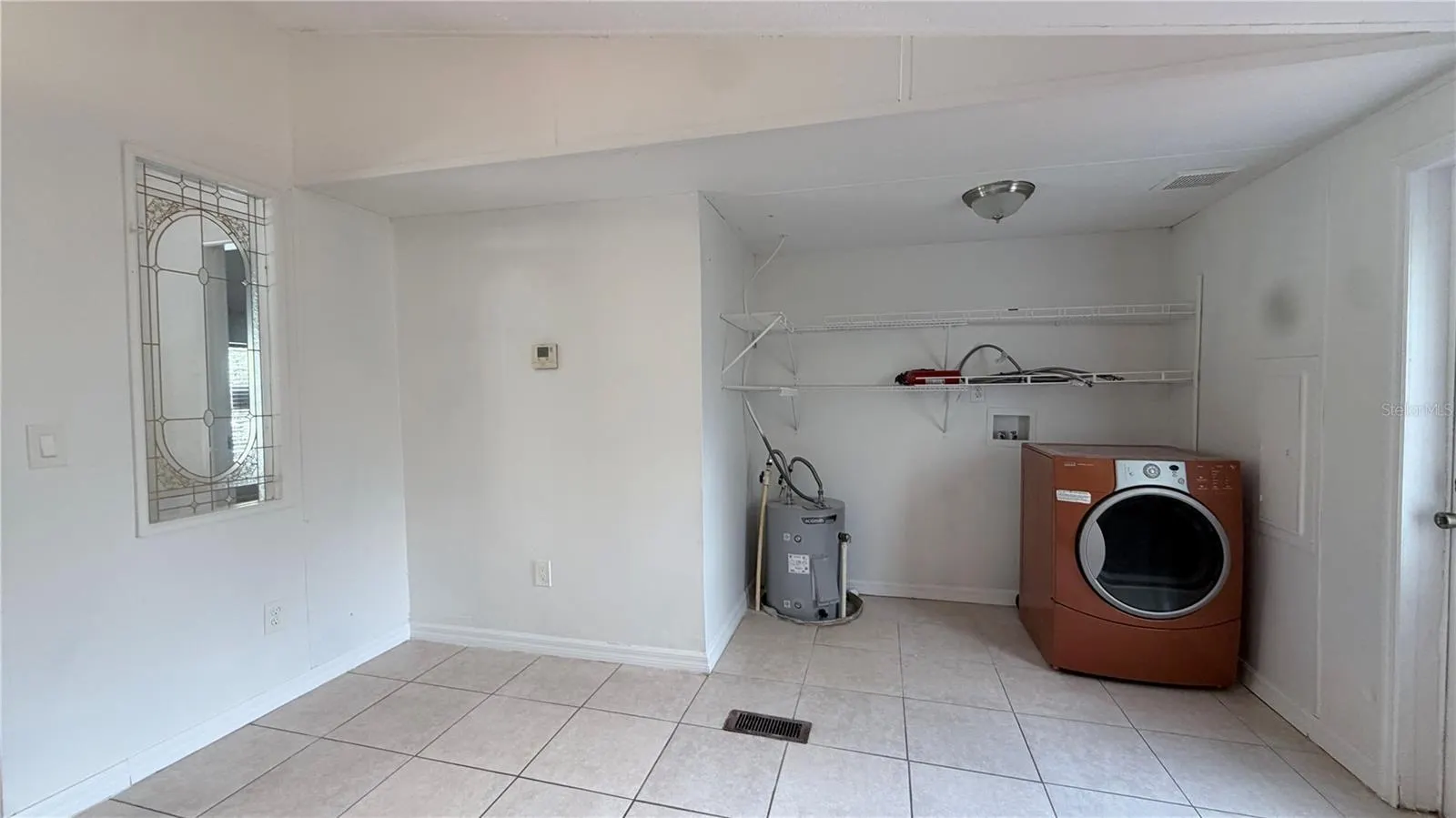 821 NAVAJO DR