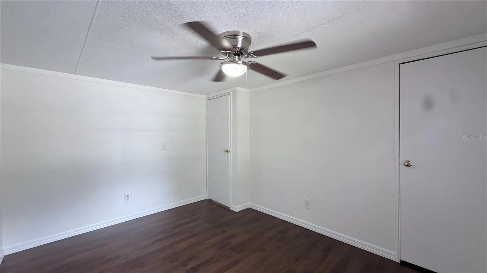 821 NAVAJO DR