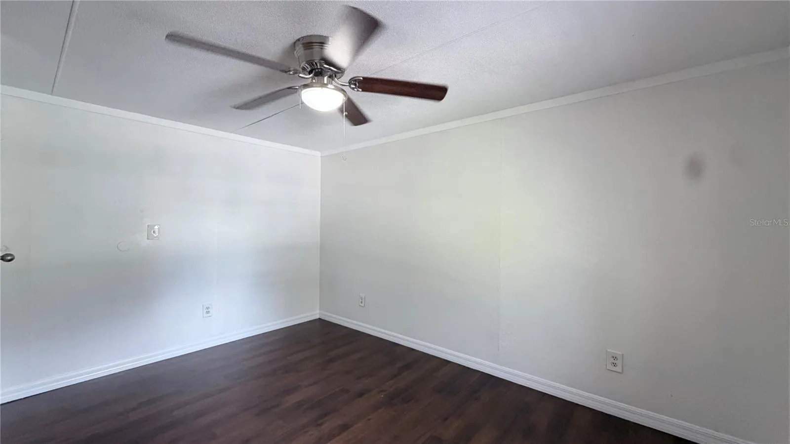 821 NAVAJO DR