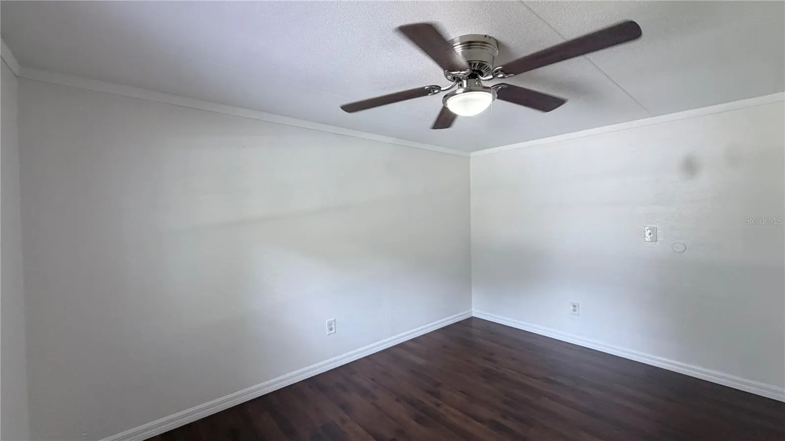 821 NAVAJO DR