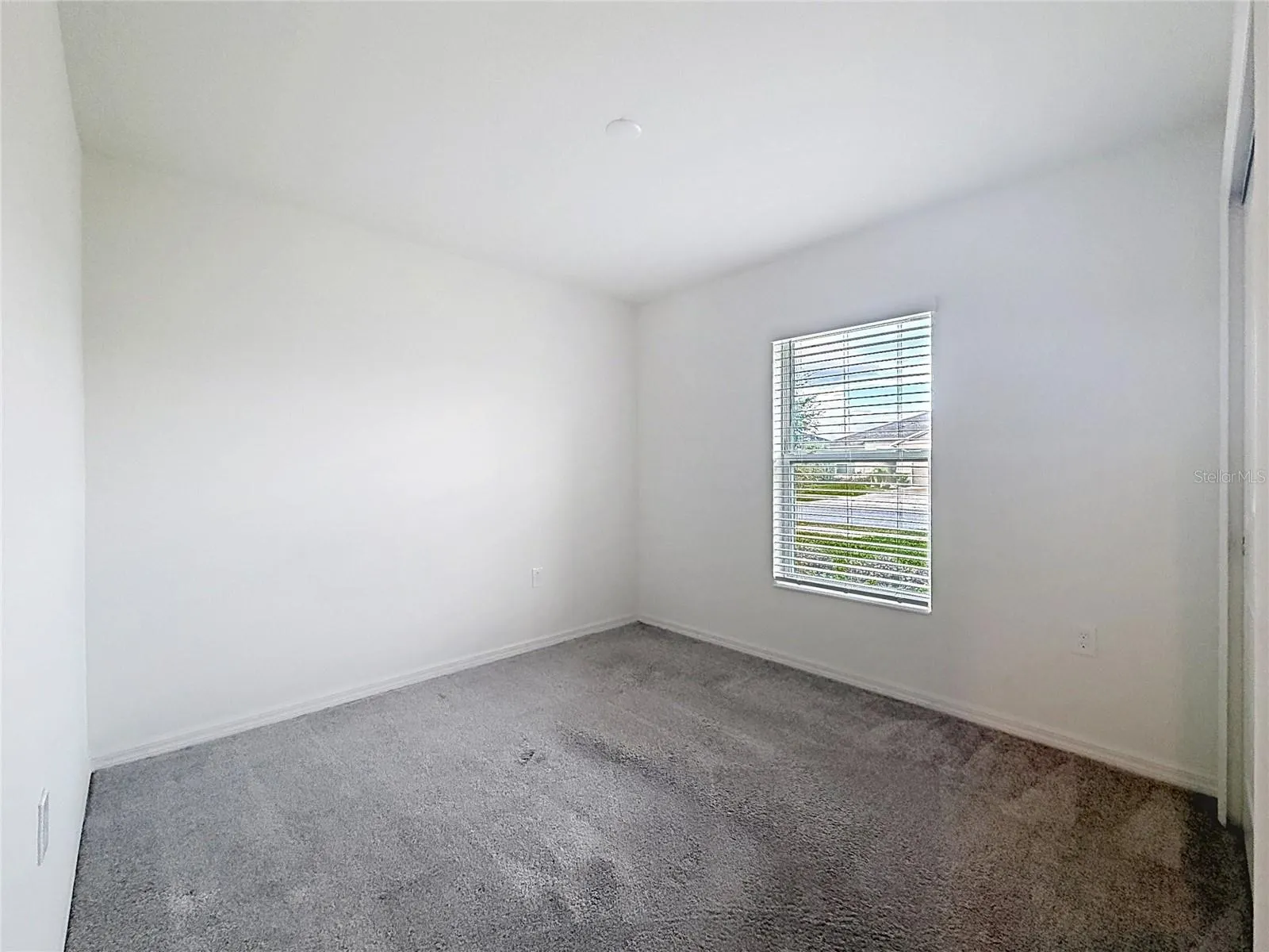 223 SUMMERLIN LOOP