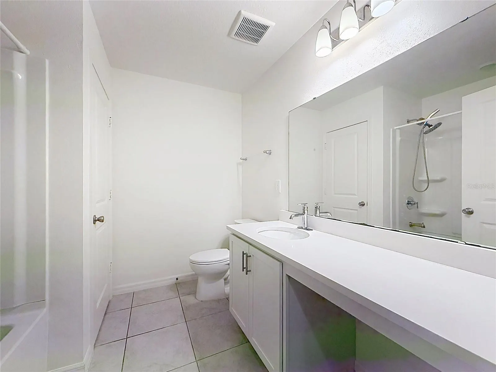 223 SUMMERLIN LOOP