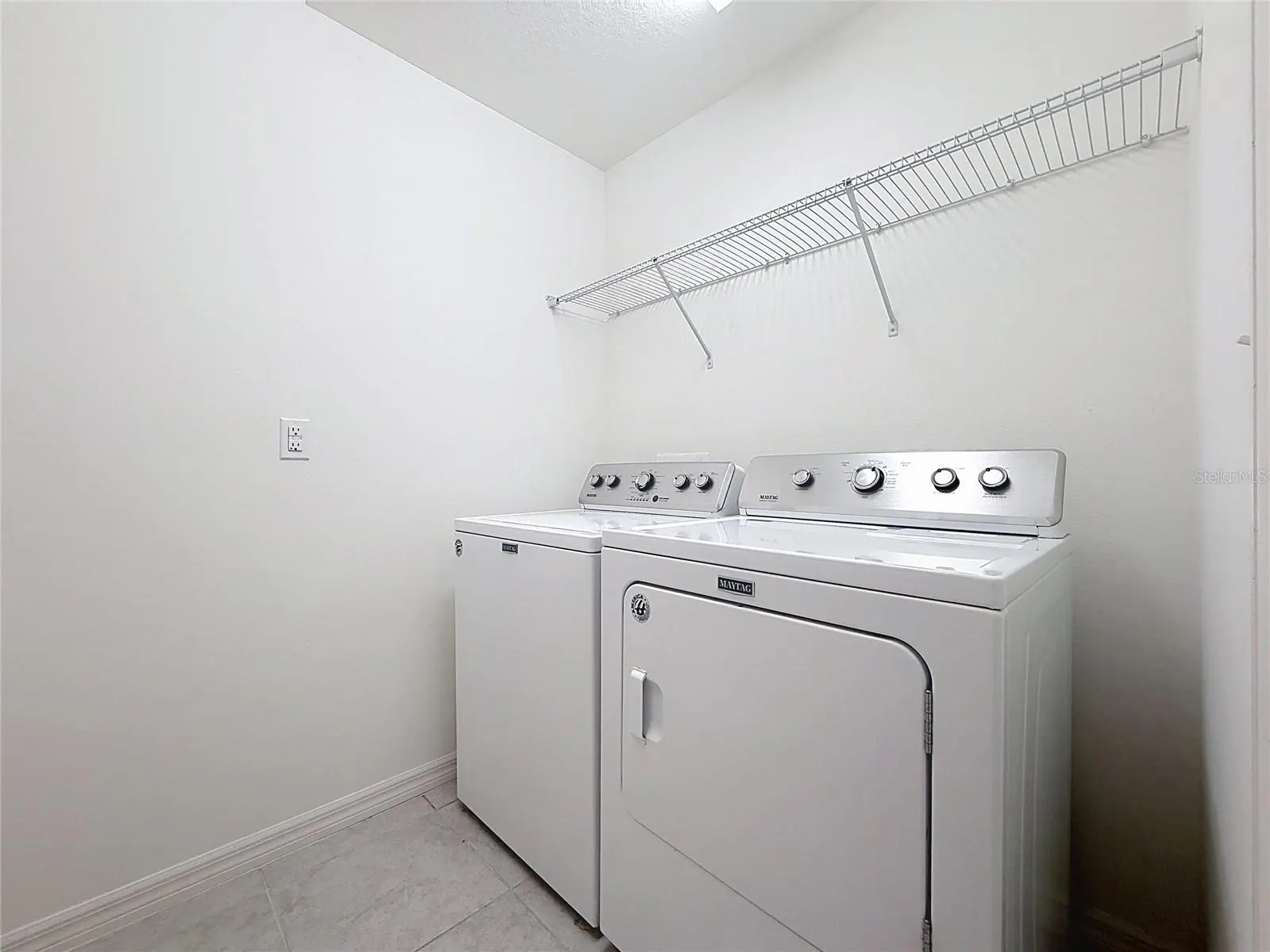 223 SUMMERLIN LOOP