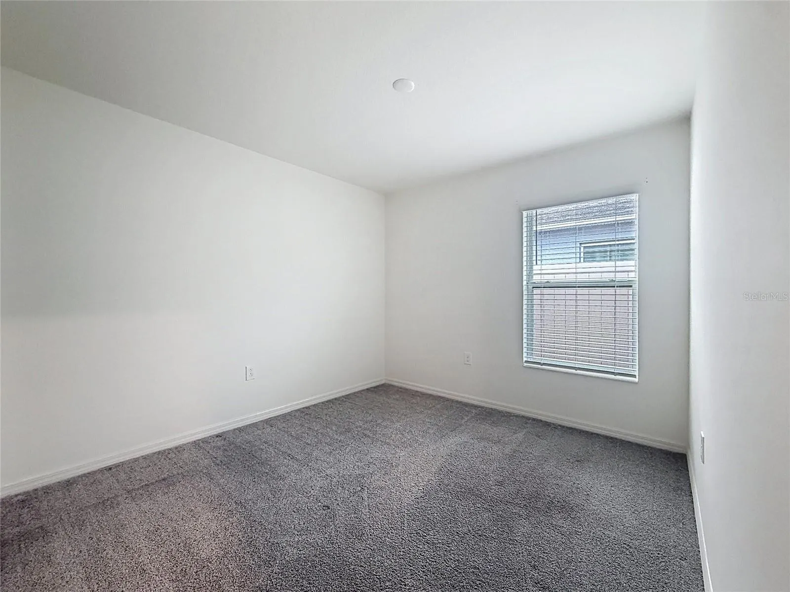 223 SUMMERLIN LOOP
