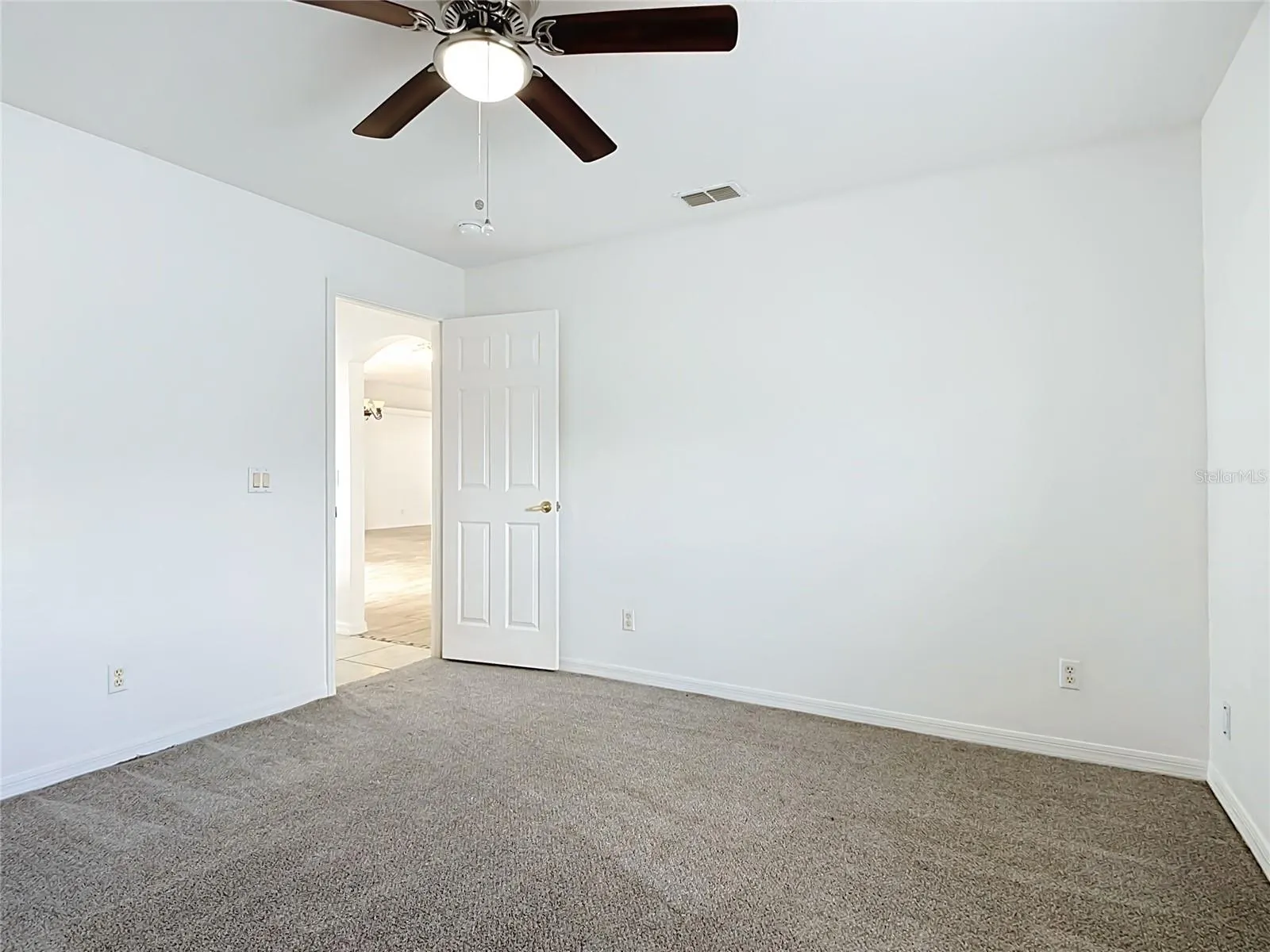 957 VIA BIANCA DR