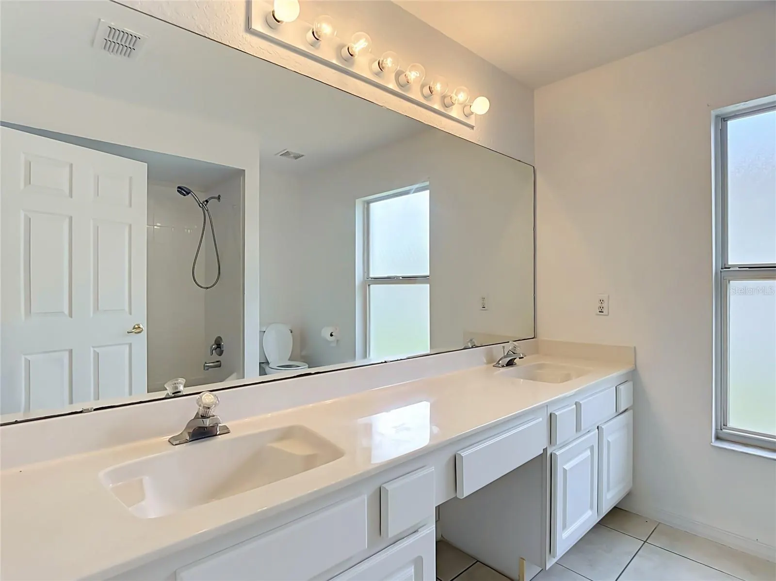 957 VIA BIANCA DR