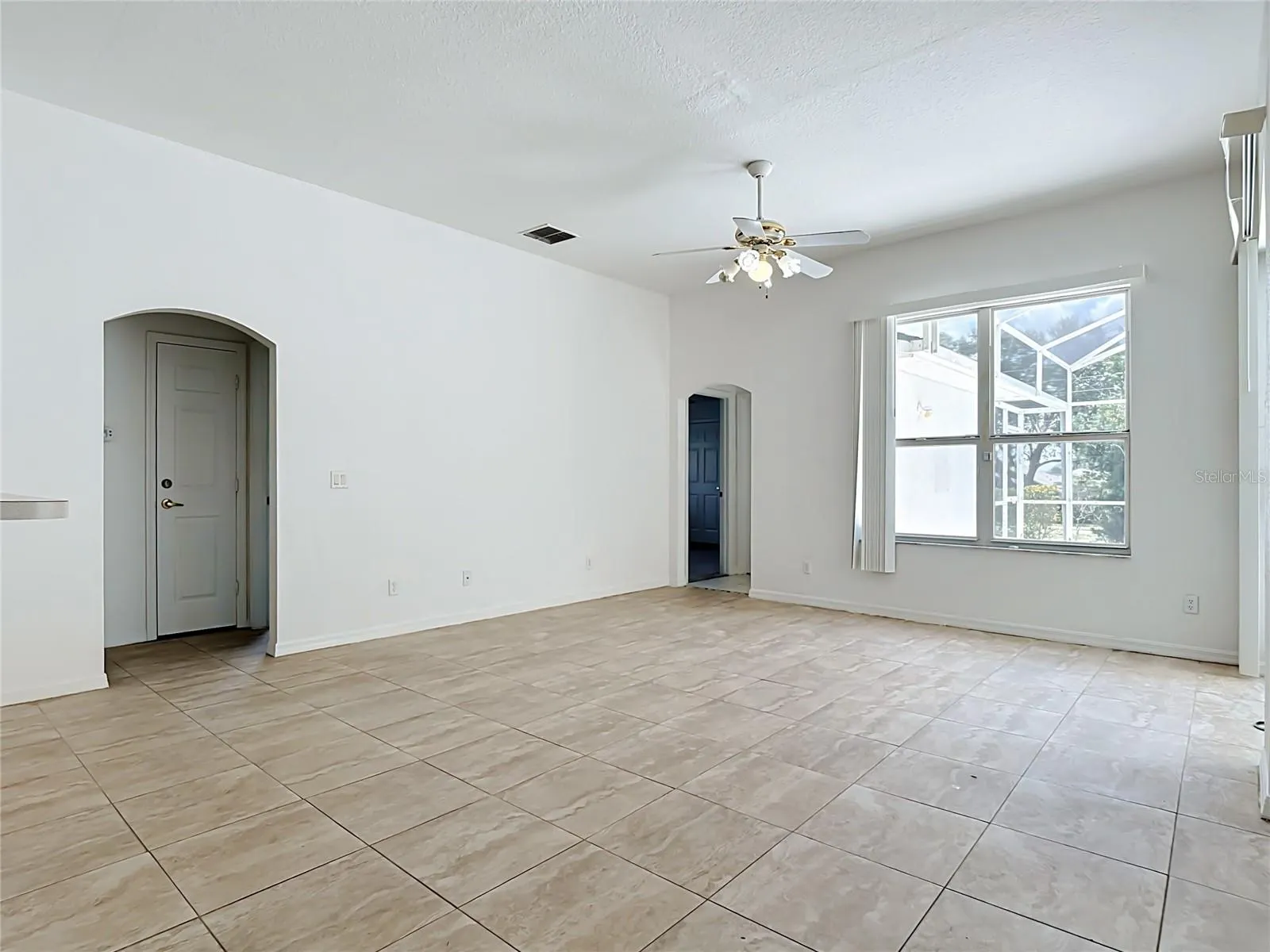 957 VIA BIANCA DR