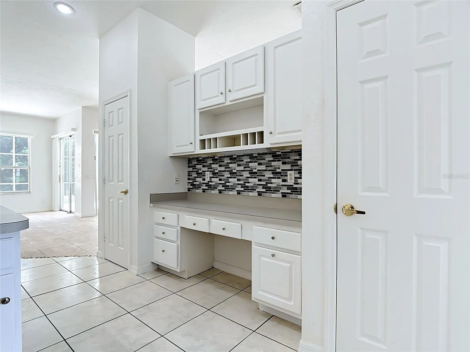 957 VIA BIANCA DR