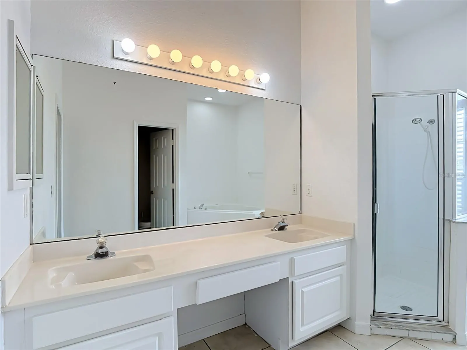 957 VIA BIANCA DR