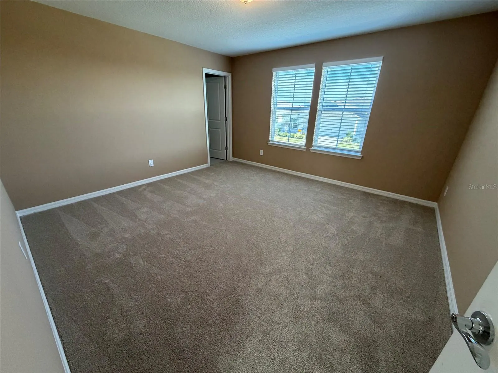 2596 CLEAR NIGHT AVE