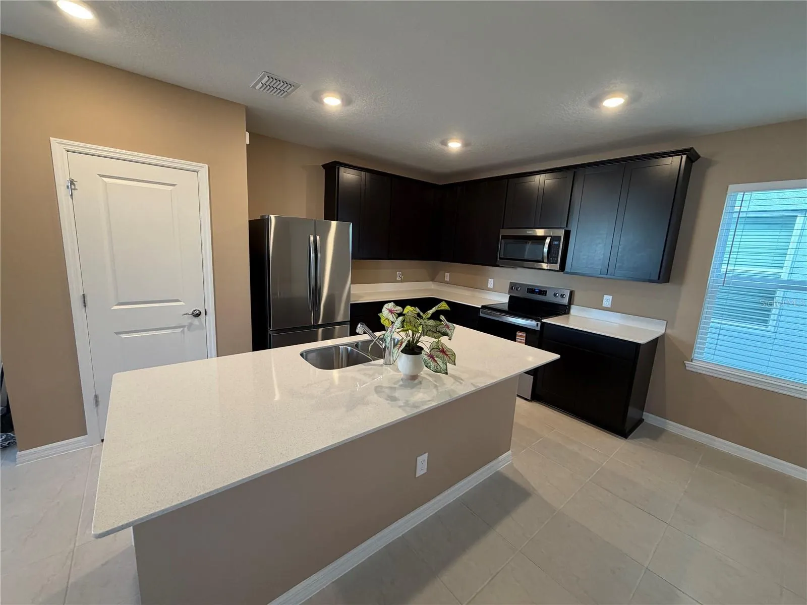 2596 CLEAR NIGHT AVE