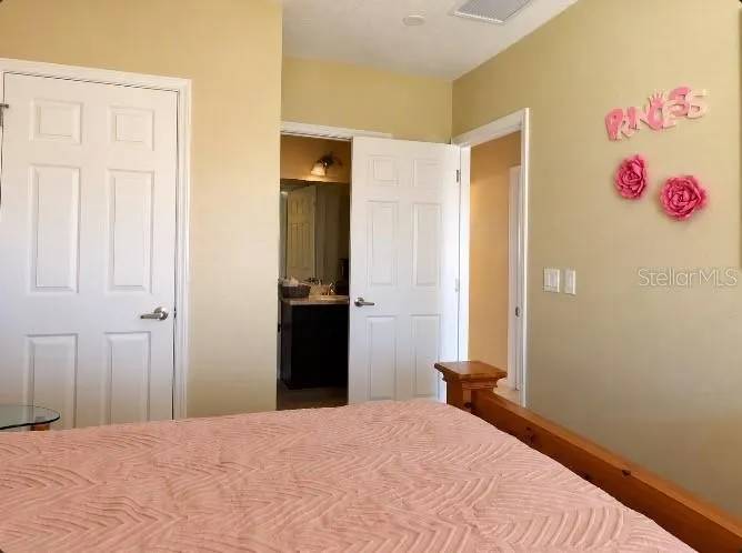 2921 CASABELLA DR