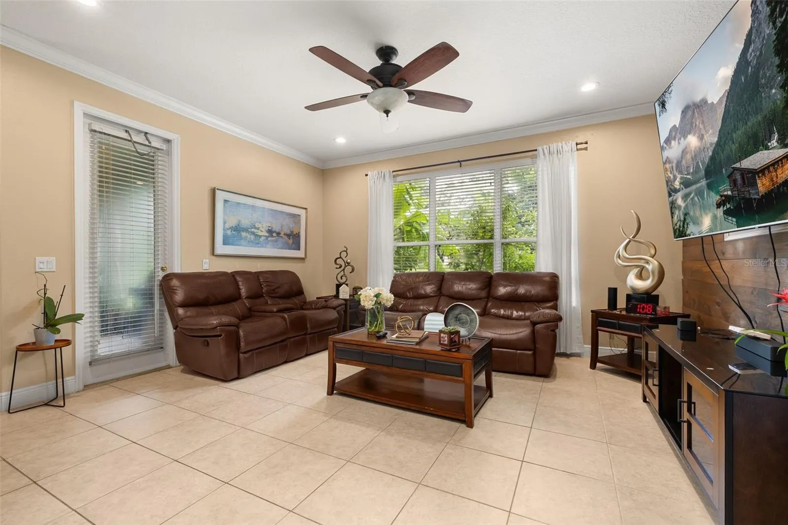 3713 EAGLE ISLE CIR