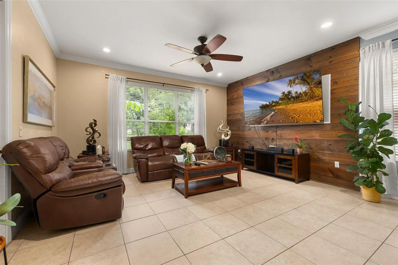 3713 EAGLE ISLE CIR