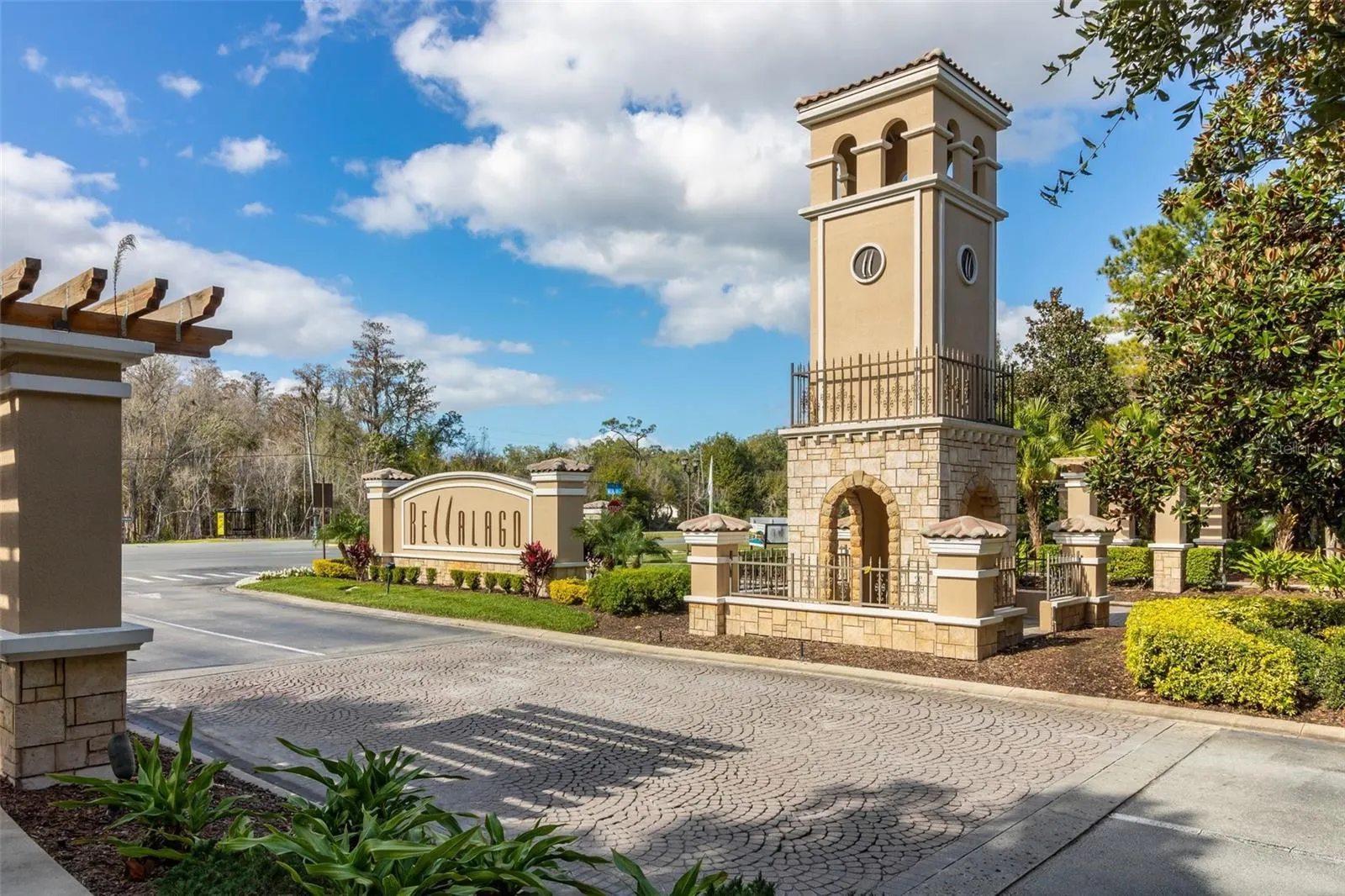 3713 EAGLE ISLE CIR
