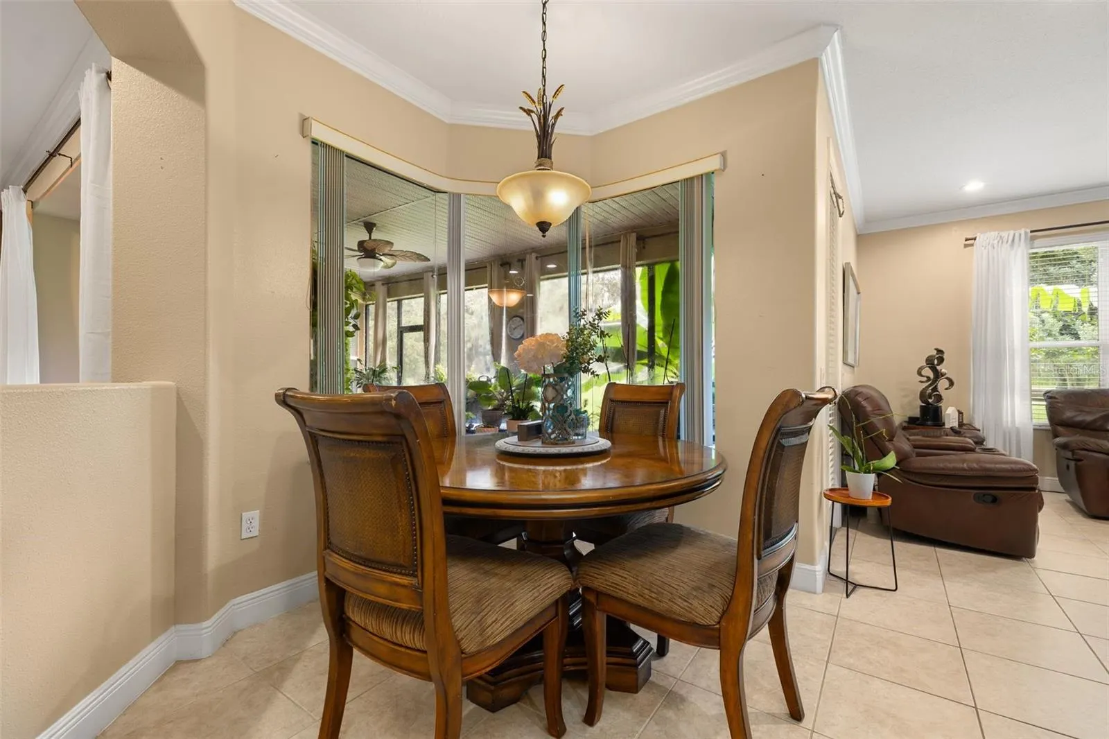 3713 EAGLE ISLE CIR