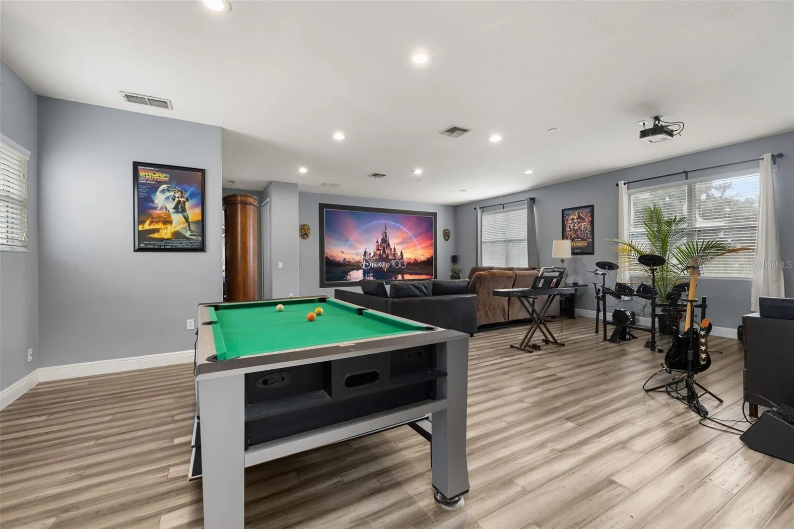 3713 EAGLE ISLE CIR