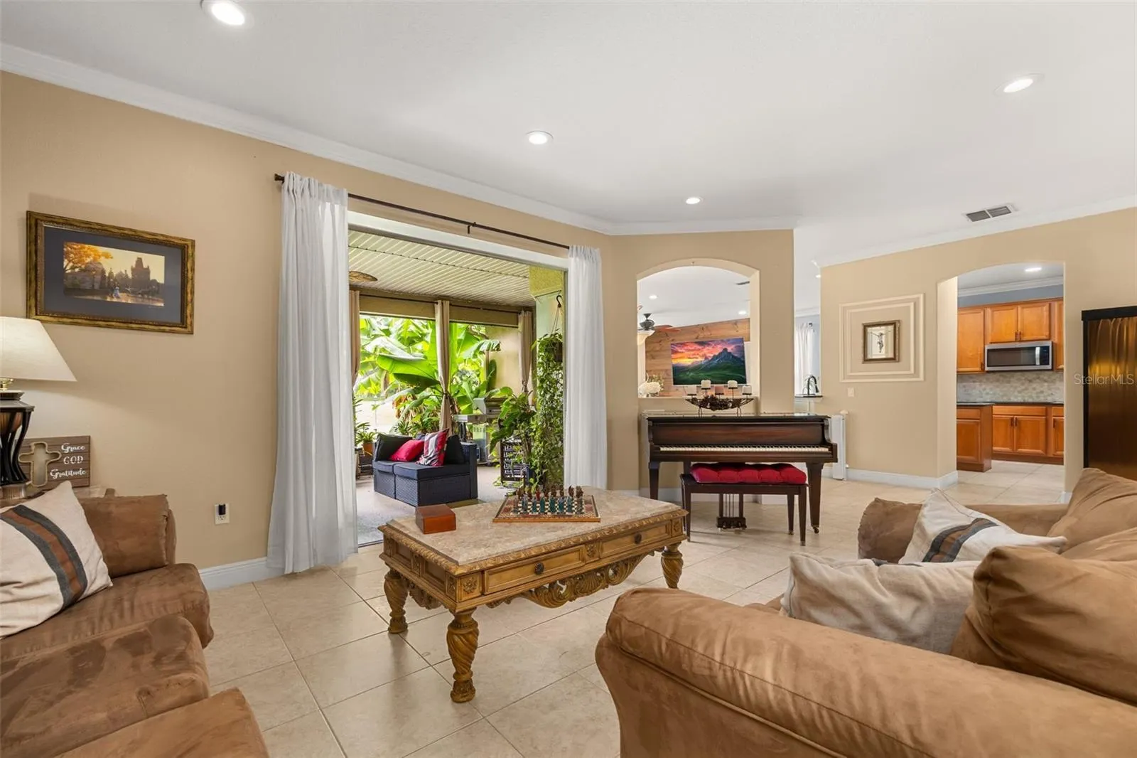3713 EAGLE ISLE CIR