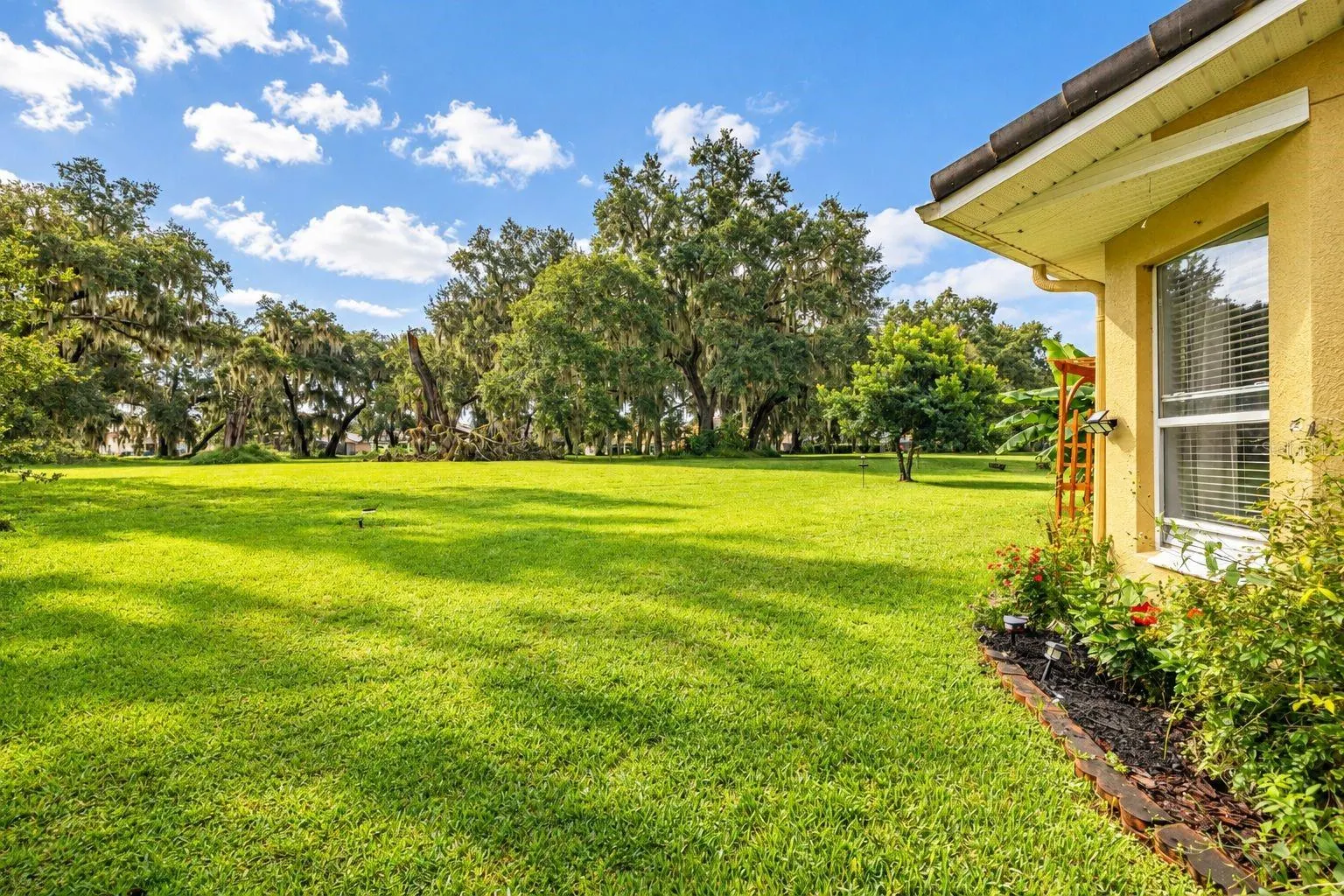 3713 EAGLE ISLE CIR