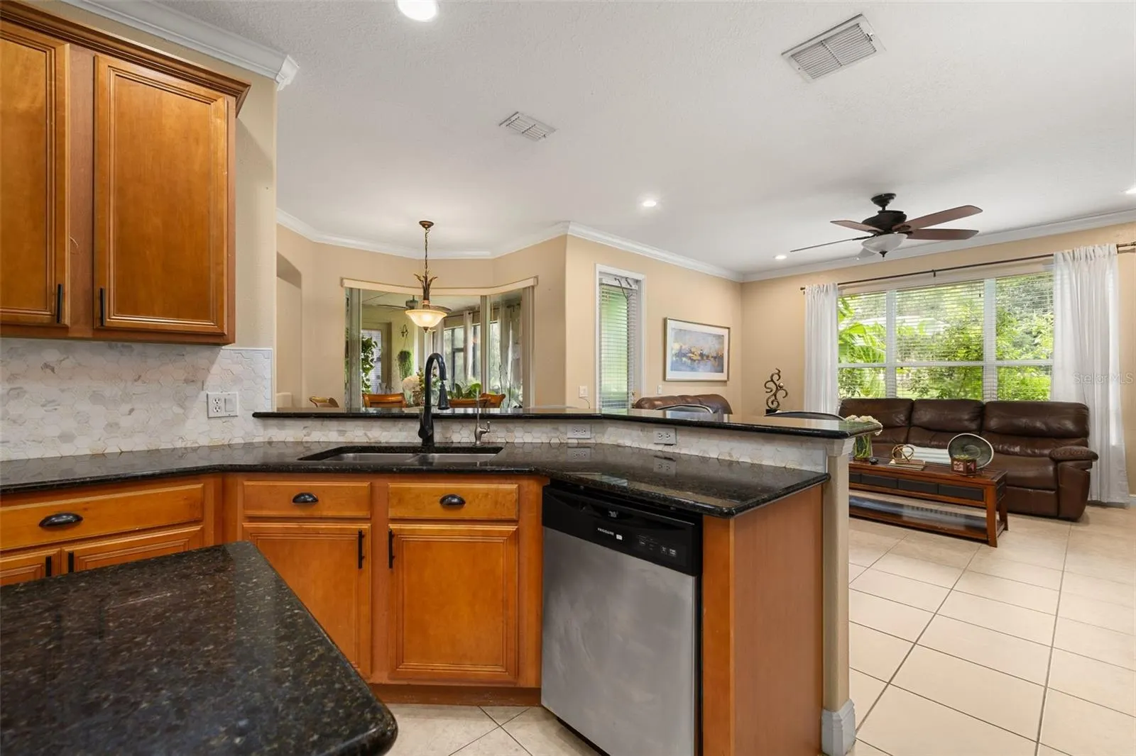 3713 EAGLE ISLE CIR