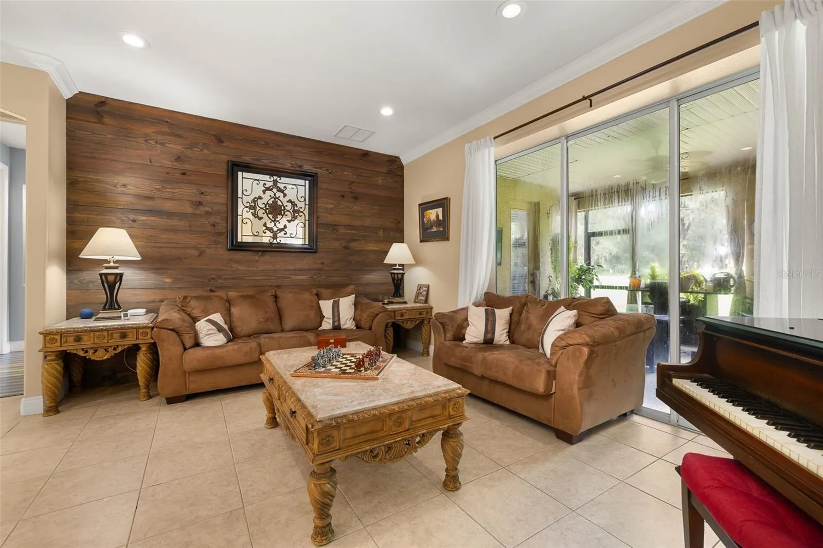 3713 EAGLE ISLE CIR