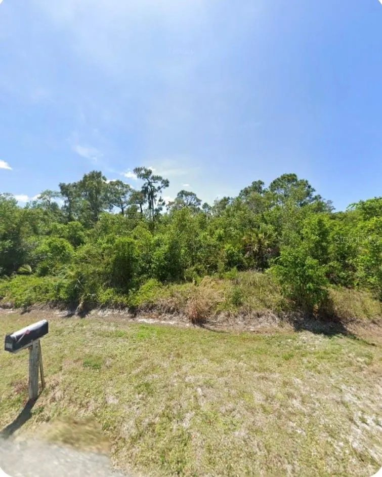 5261 N HUCKLEBERRY LAKE DR