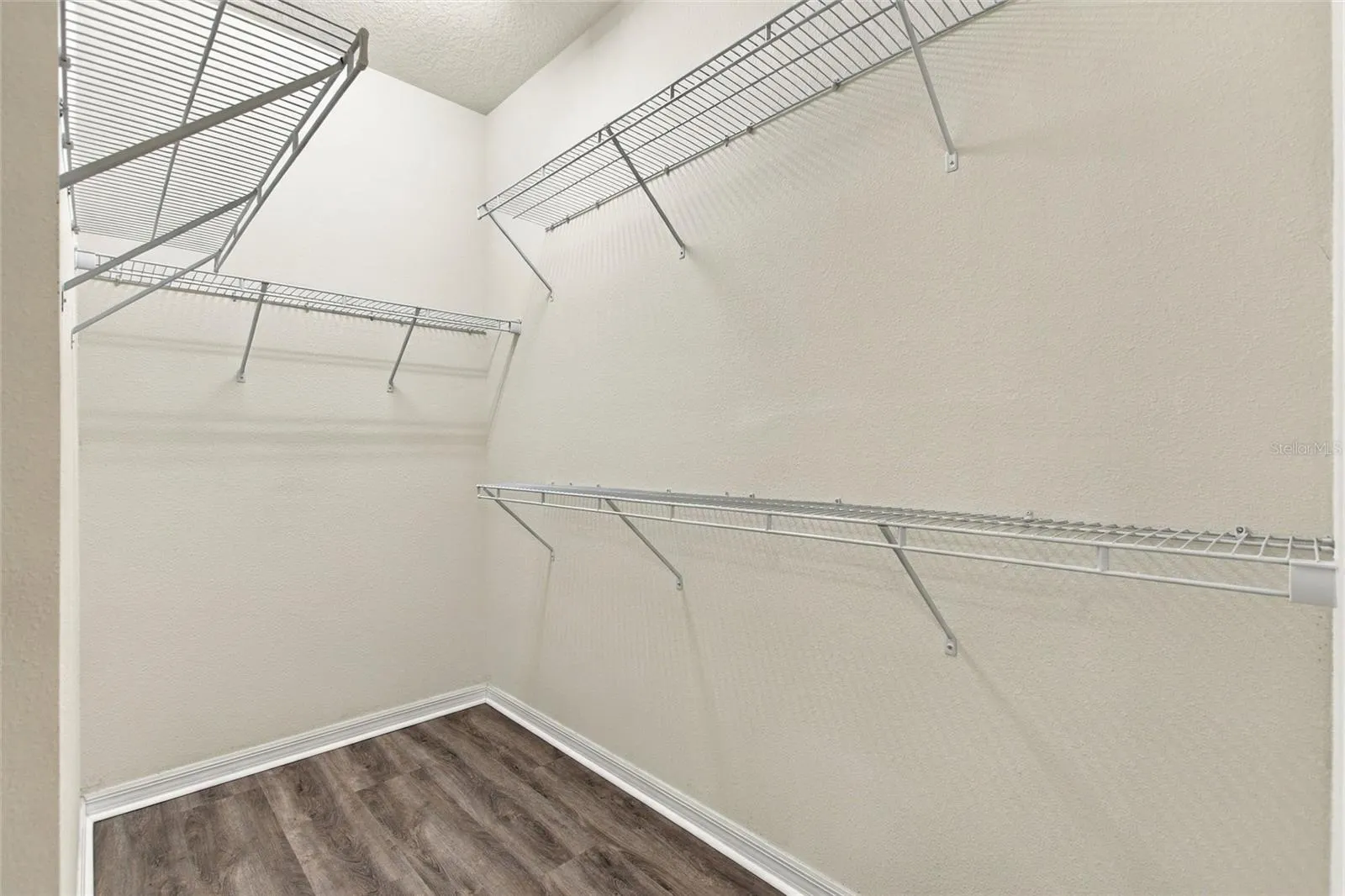 1032 SALAMANCA PL