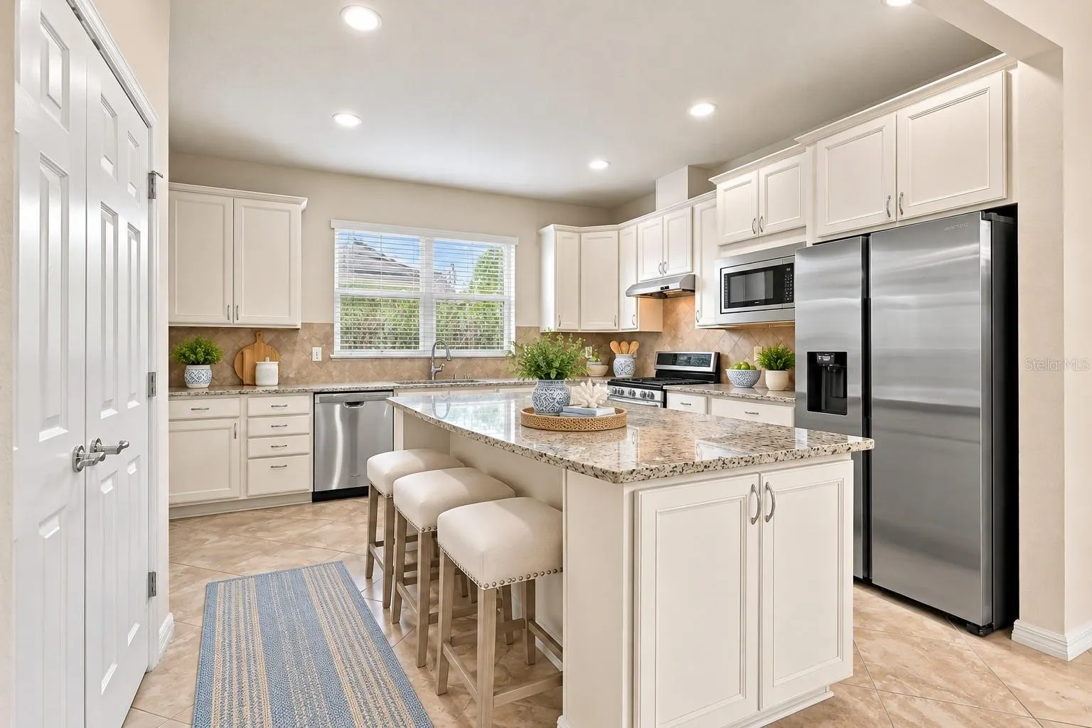 1032 SALAMANCA PL