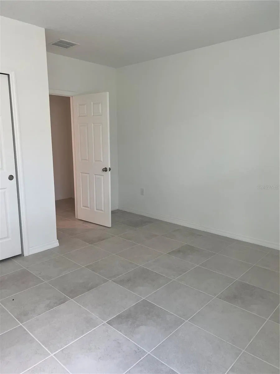 3107 LAUREL OAK LANE