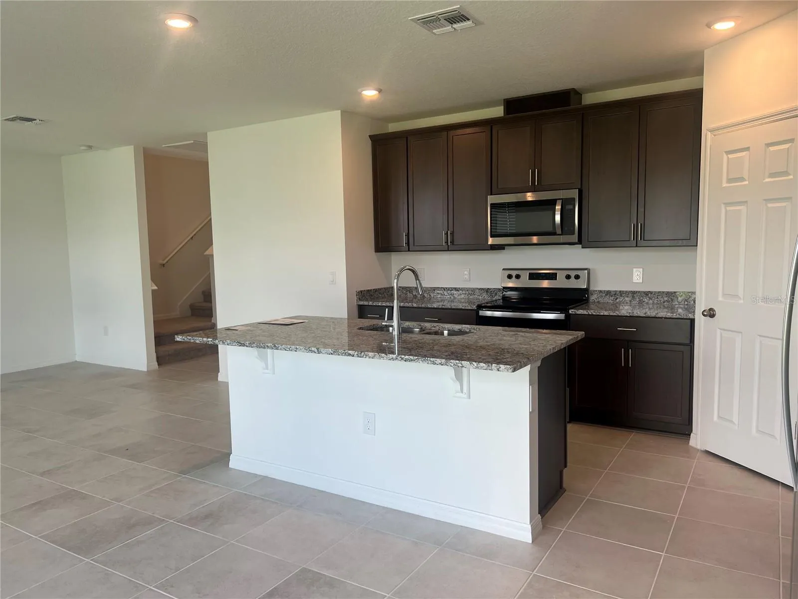 3107 LAUREL OAK LANE