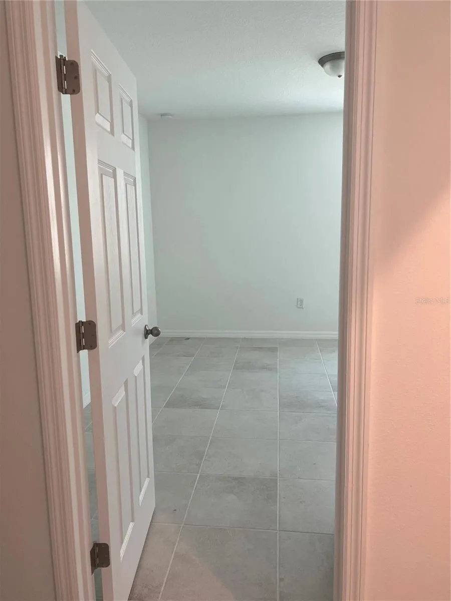 3107 LAUREL OAK LANE