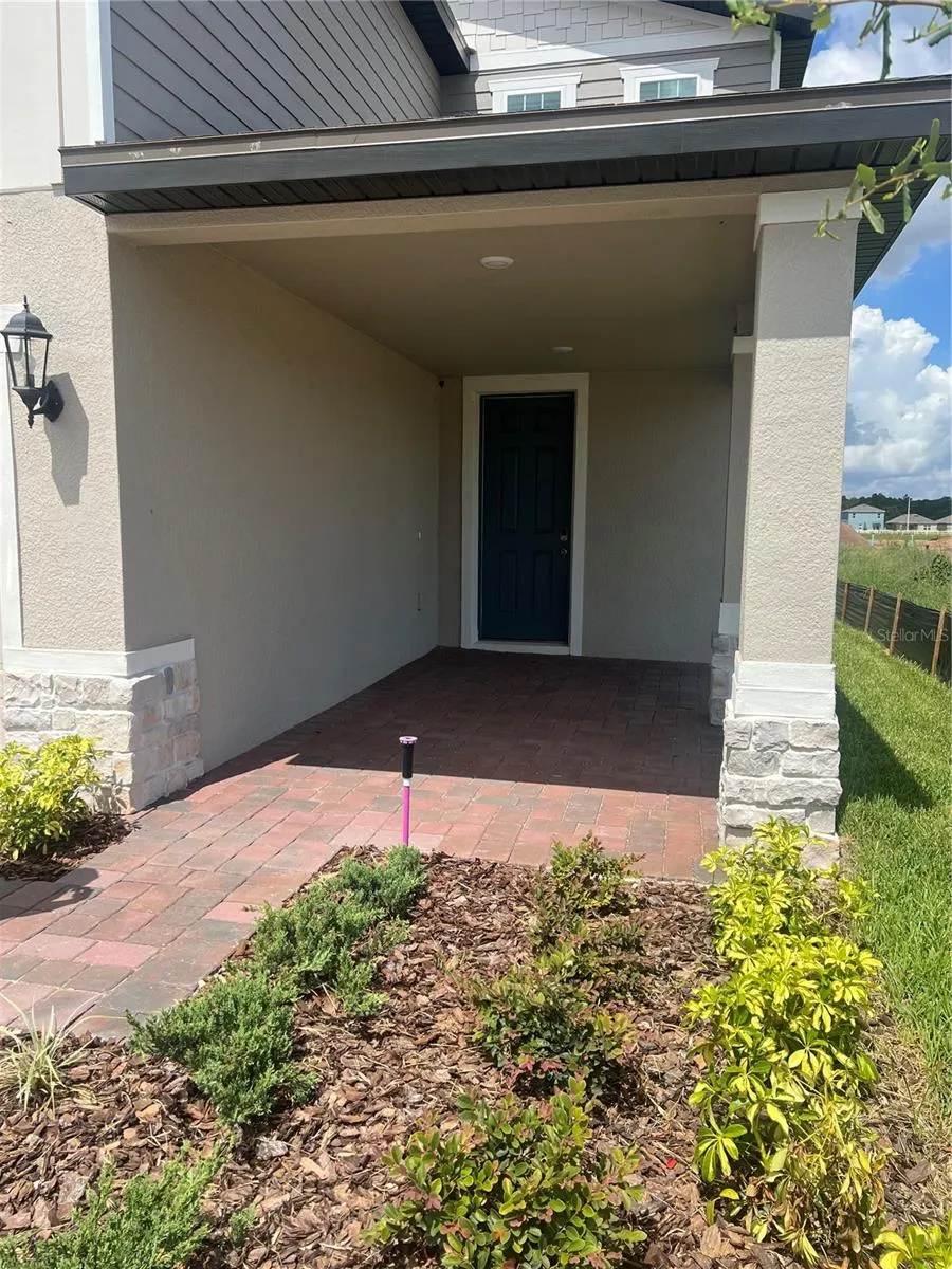 3107 LAUREL OAK LANE