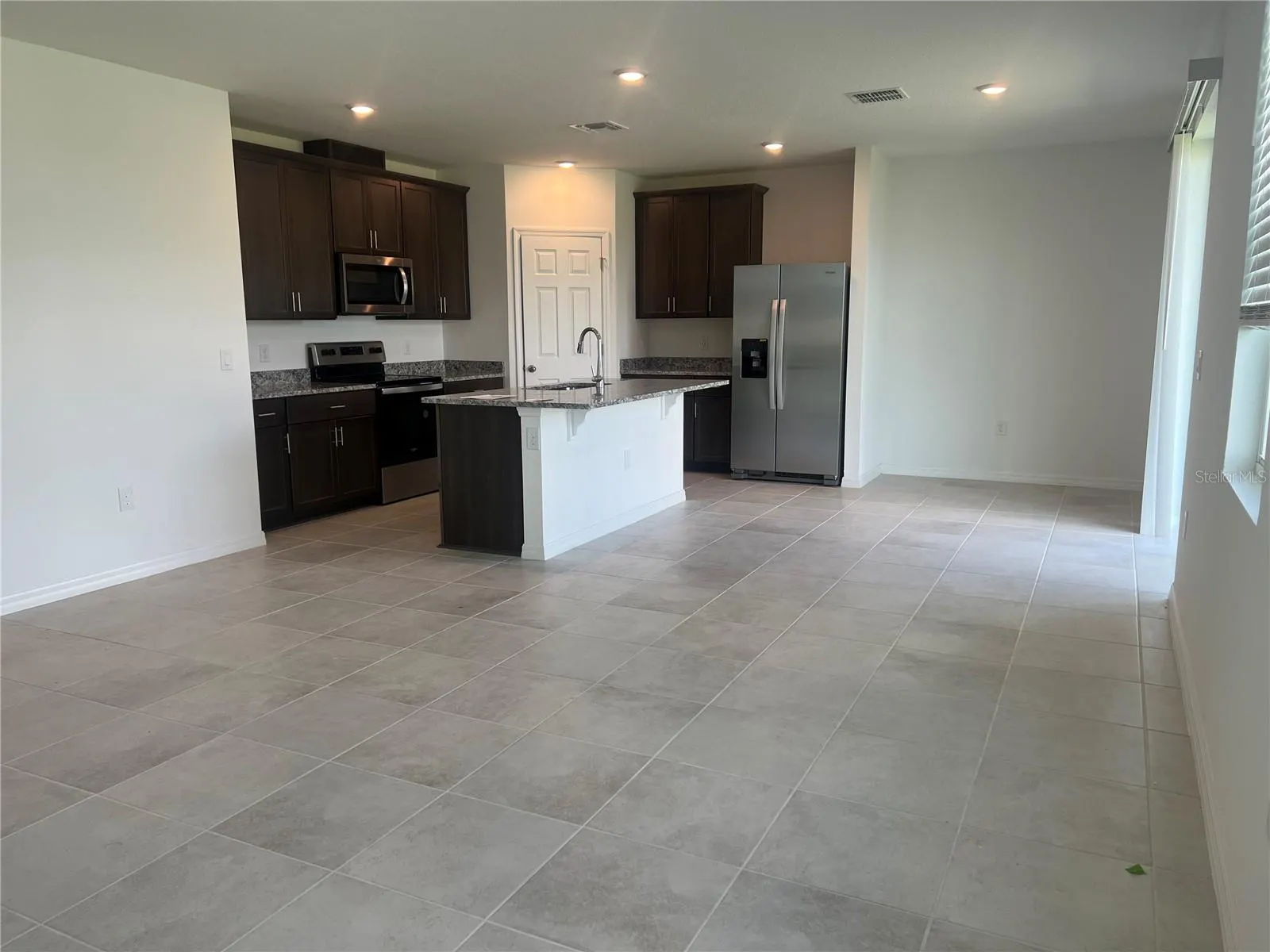 3107 LAUREL OAK LANE