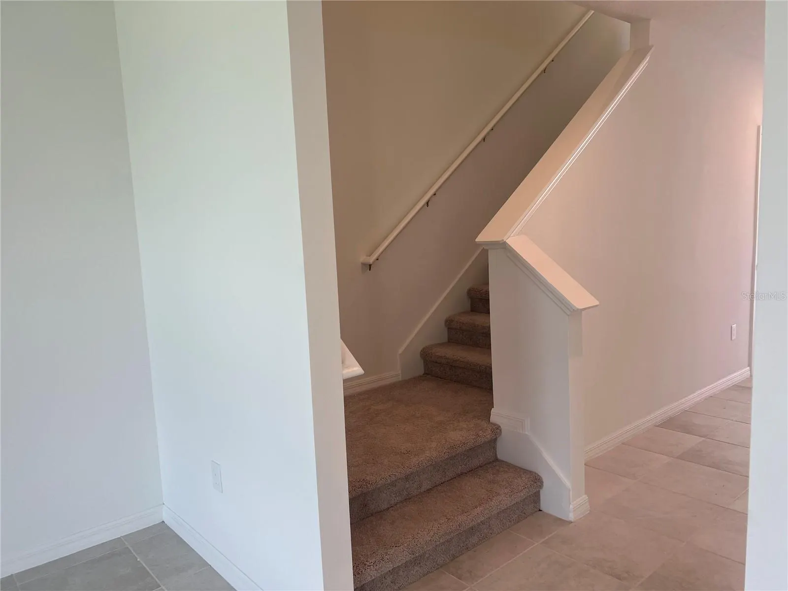 3107 LAUREL OAK LANE