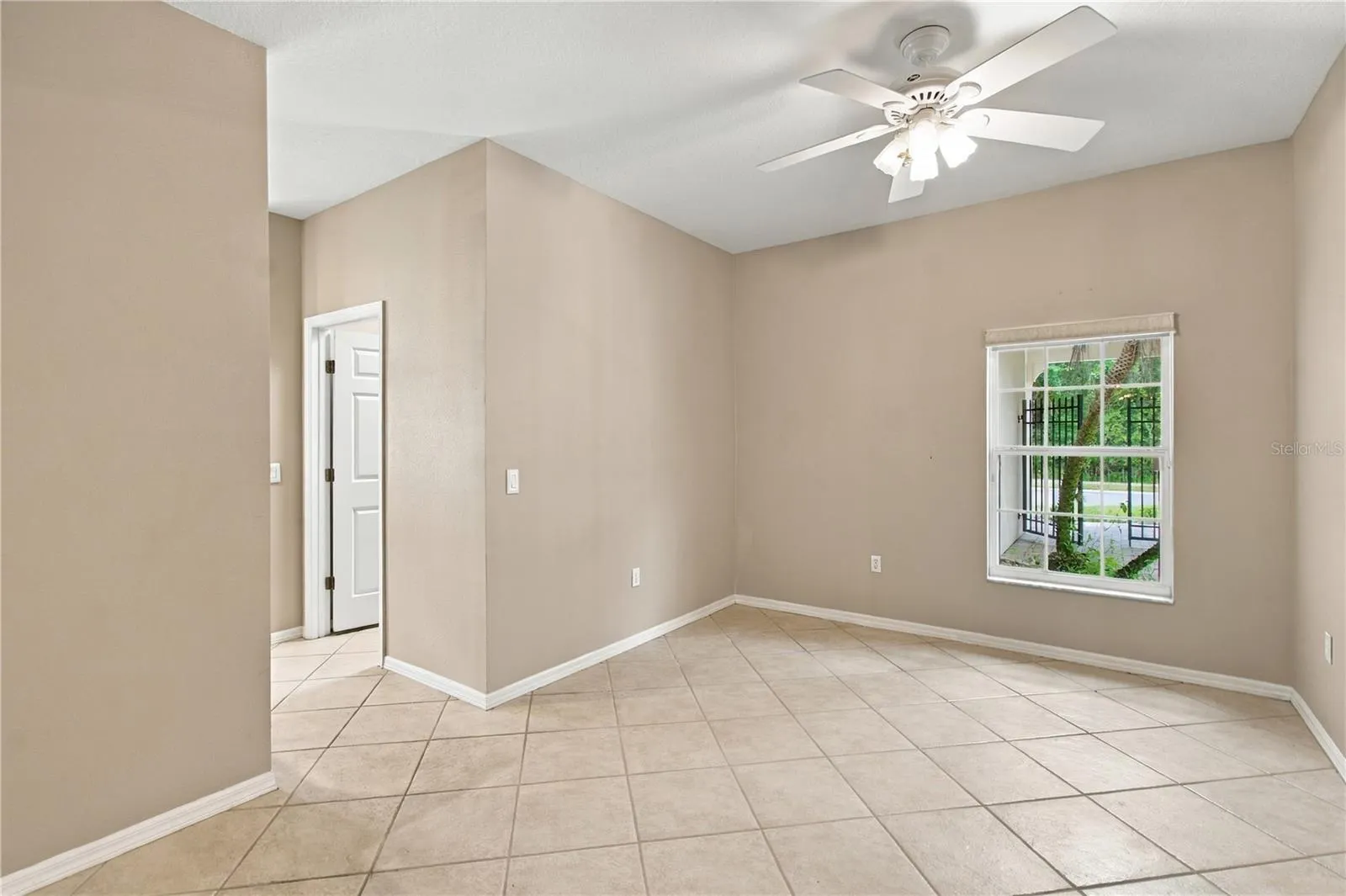 352 HAMRICK DR