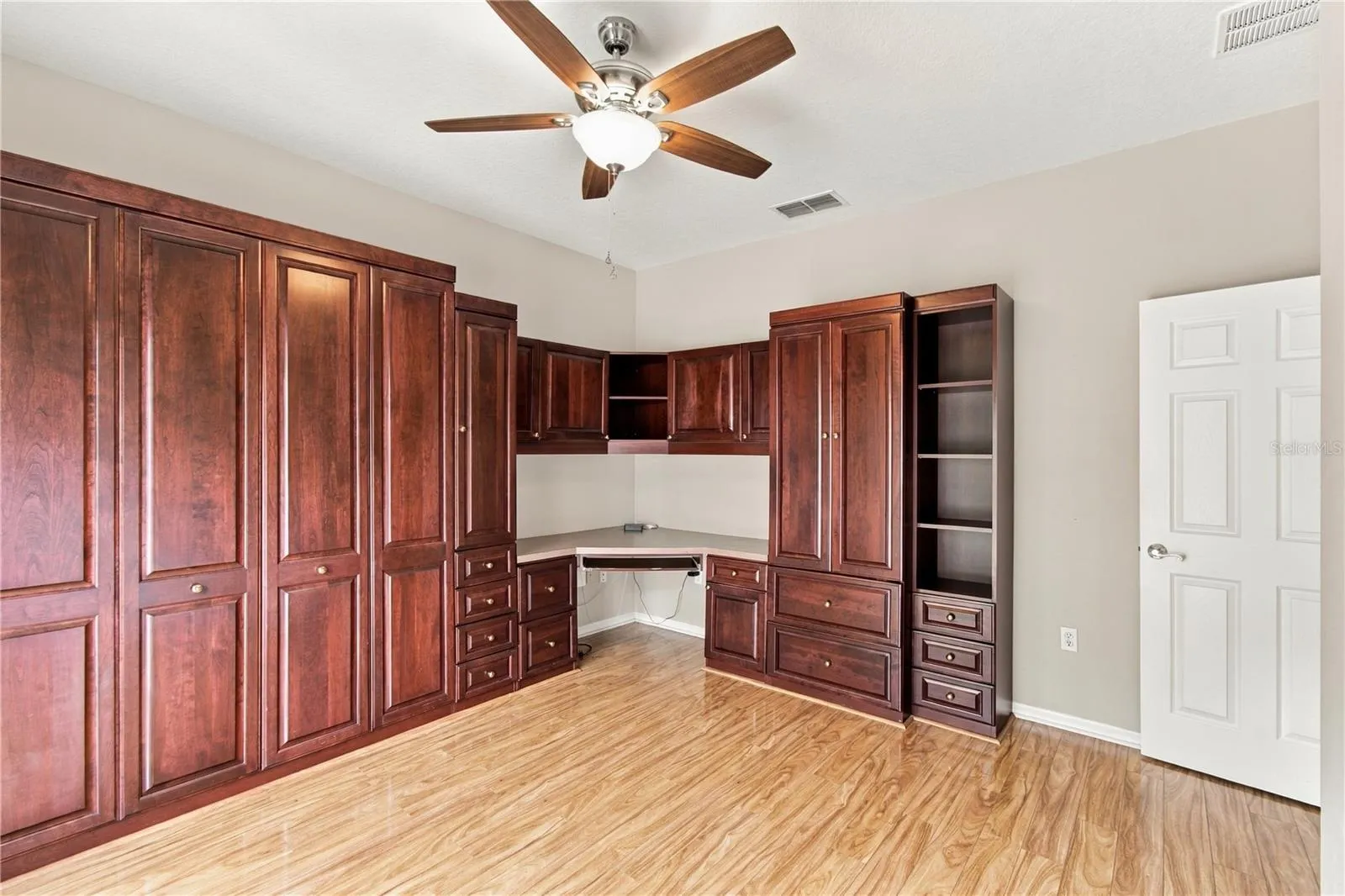 352 HAMRICK DR