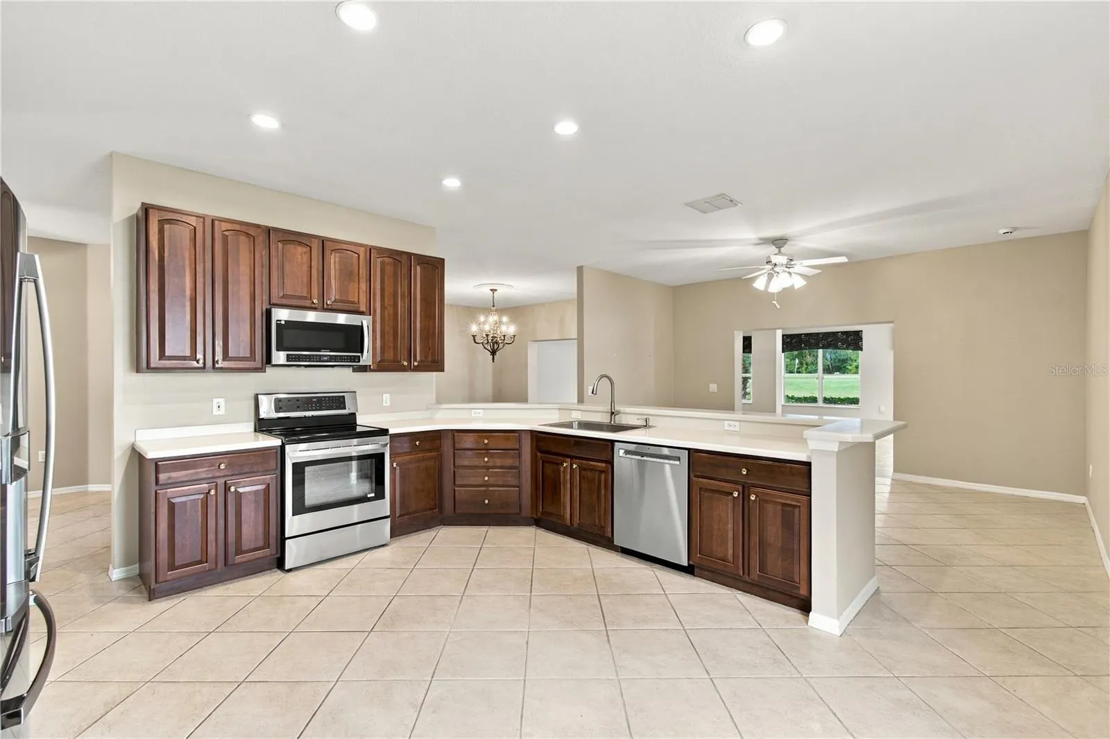 352 HAMRICK DR