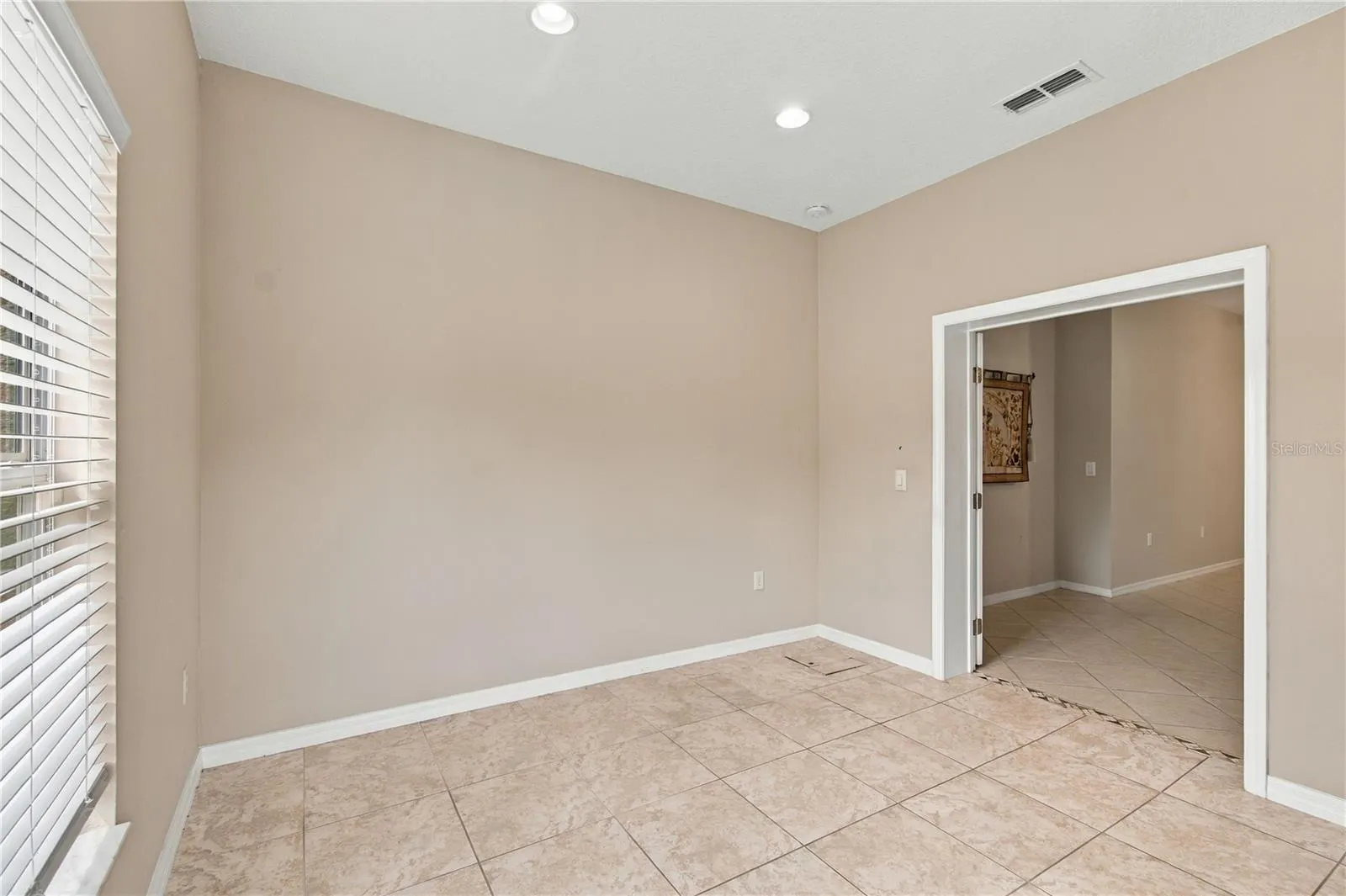 352 HAMRICK DR