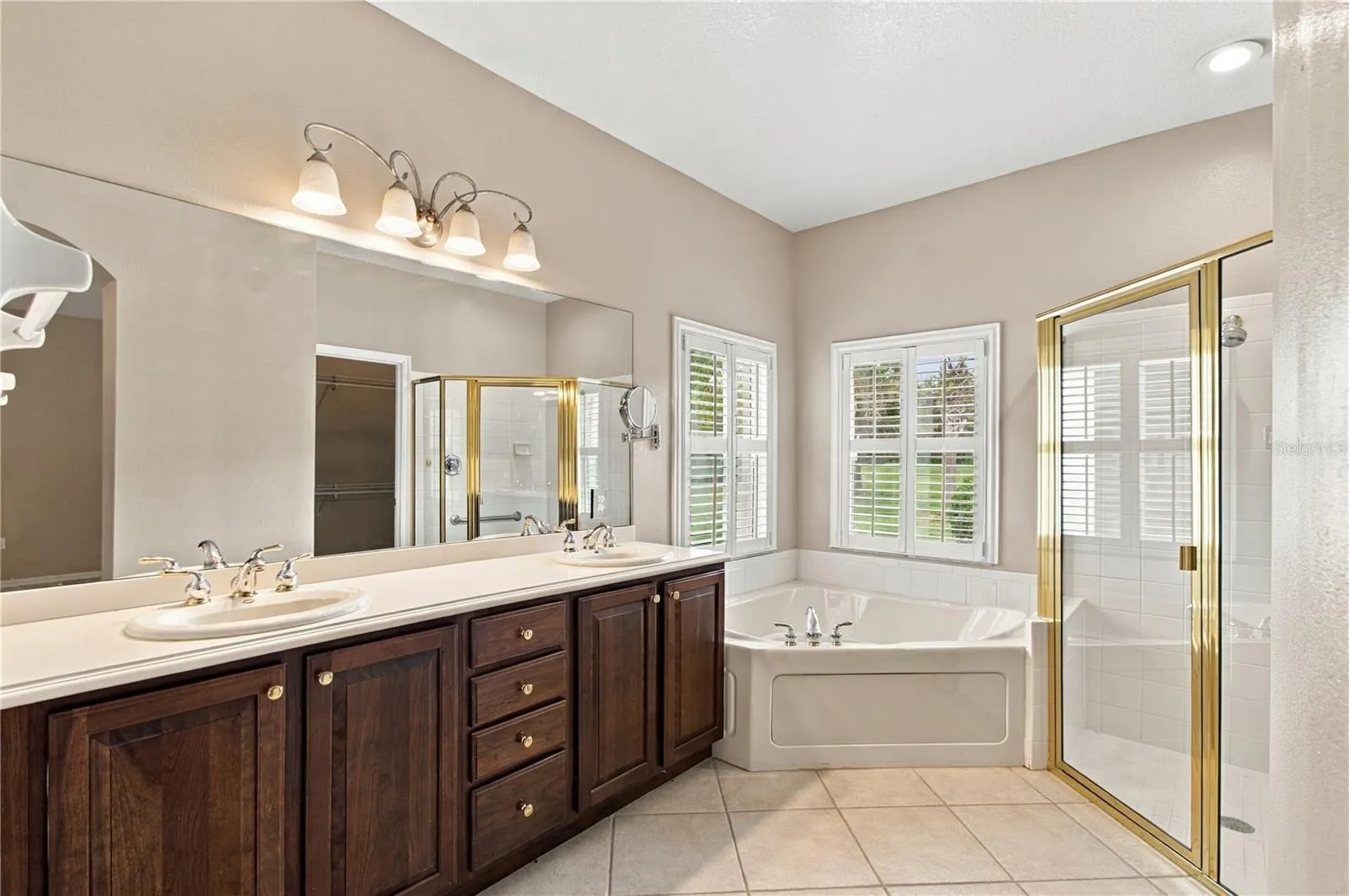352 HAMRICK DR