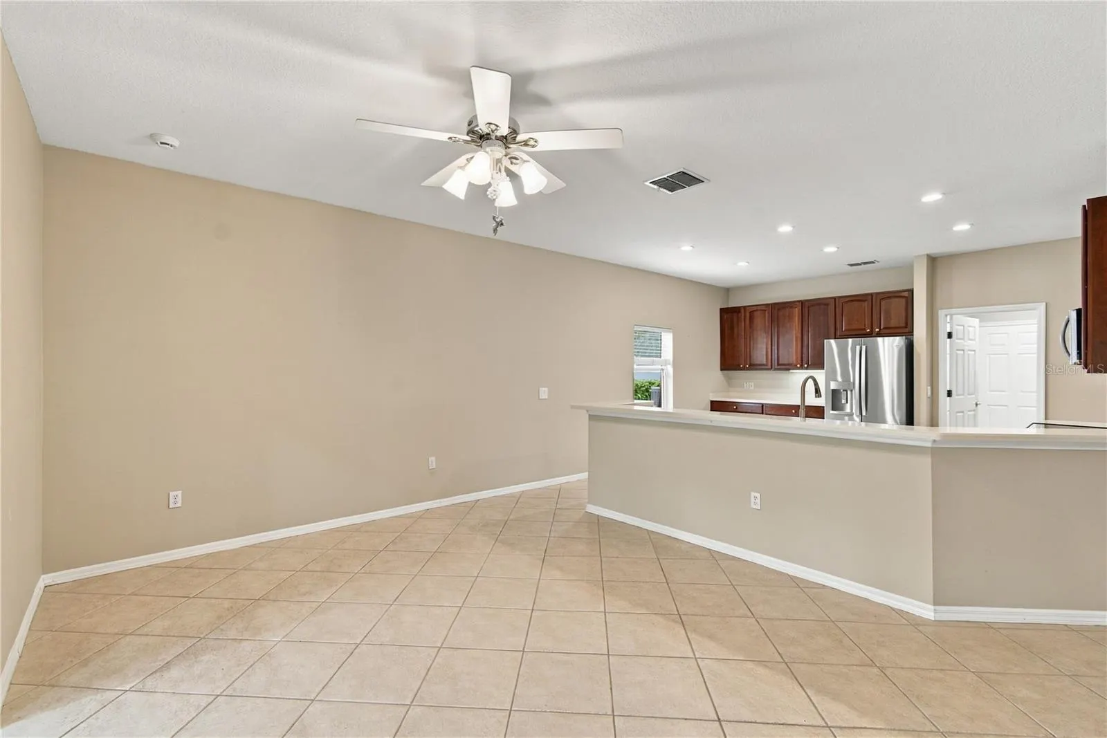 352 HAMRICK DR