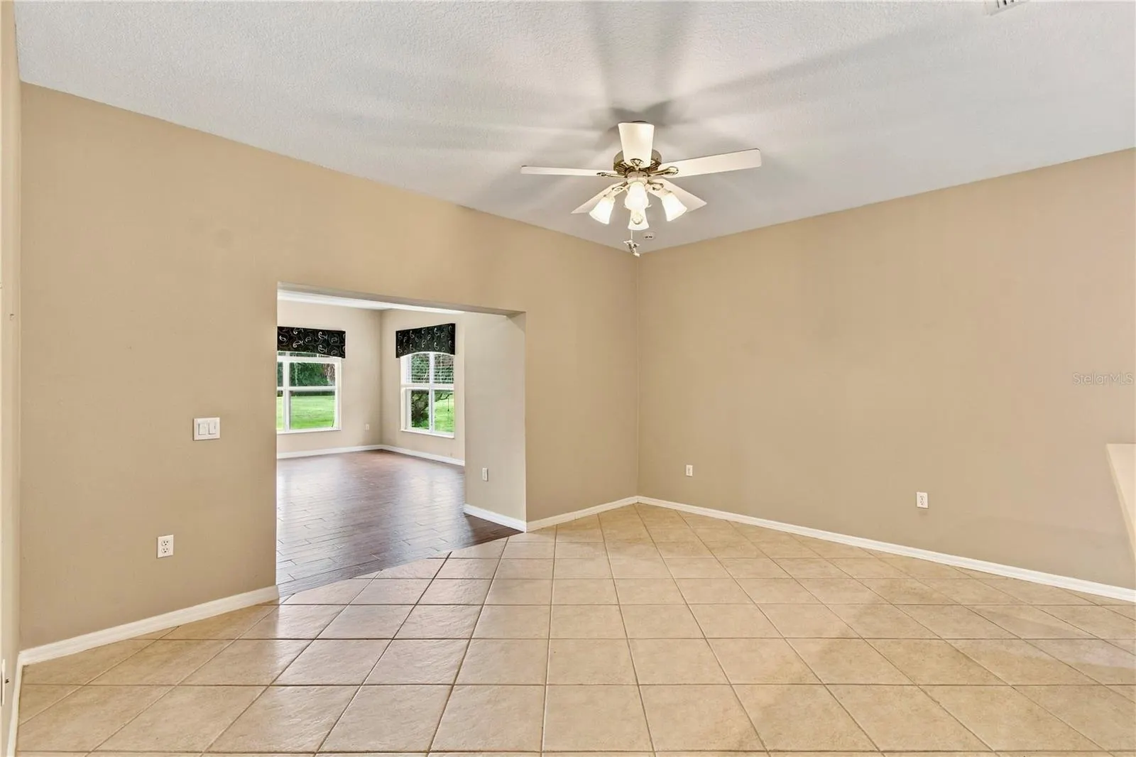 352 HAMRICK DR