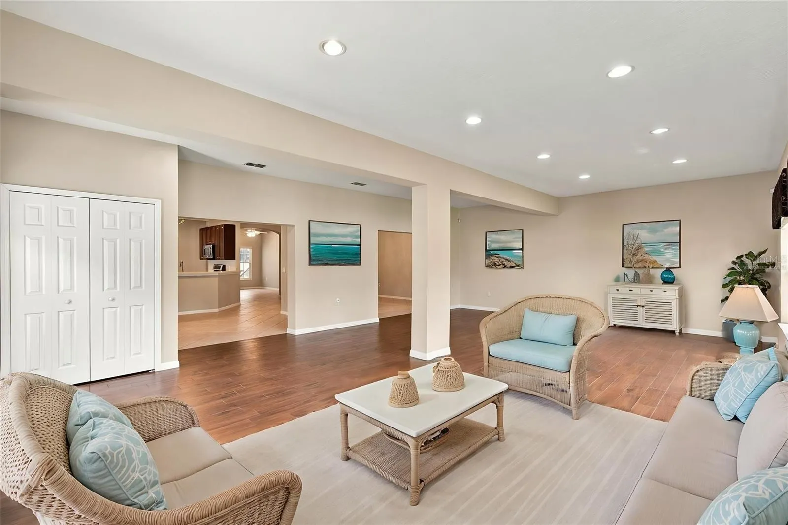 352 HAMRICK DR