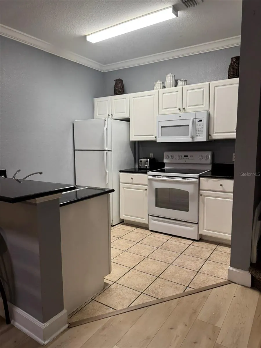 2966 LUCAYAN HARBOUR CIR #103 #103