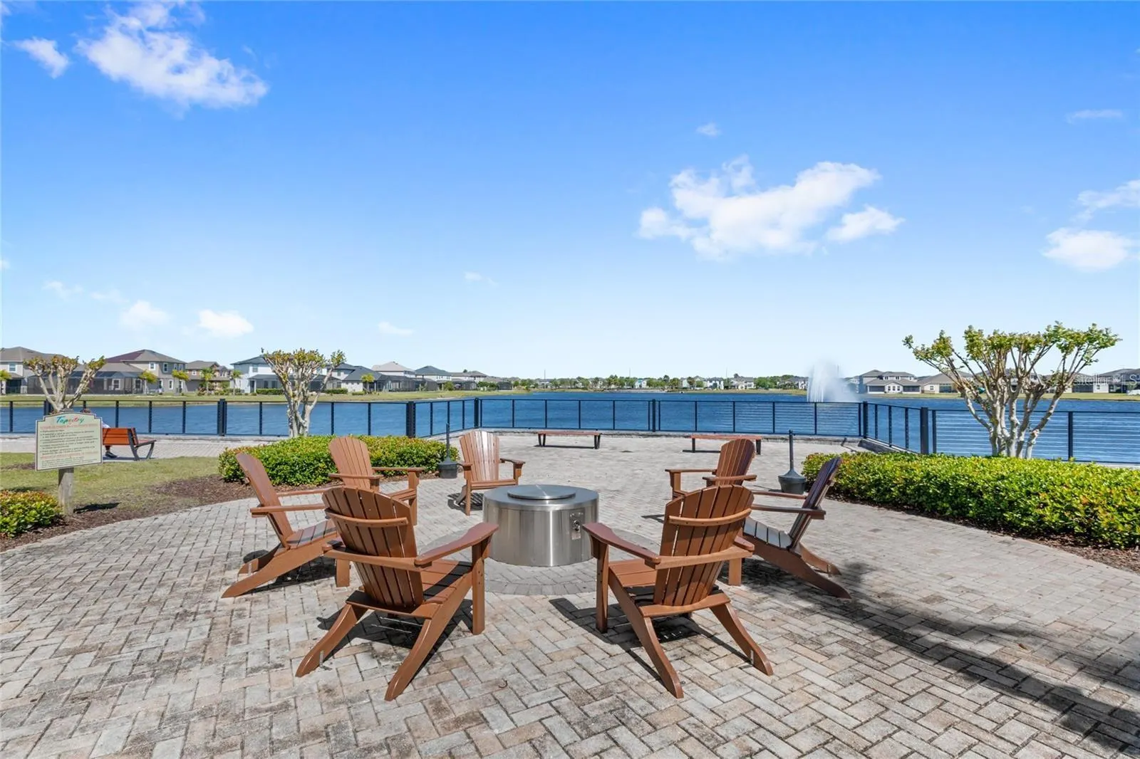 2449 VARENNA LOOP