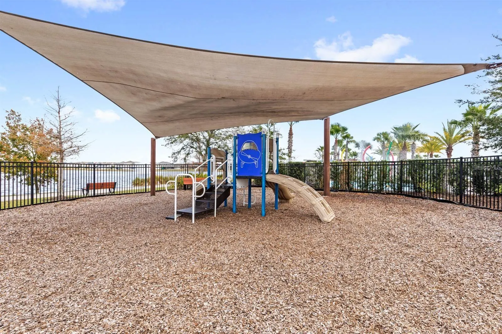 2449 VARENNA LOOP