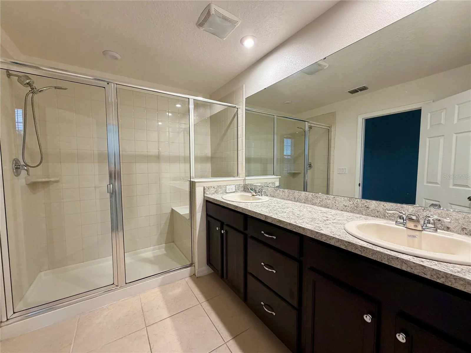2449 VARENNA LOOP