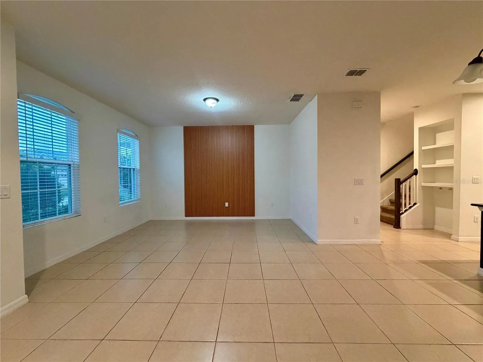 2449 VARENNA LOOP
