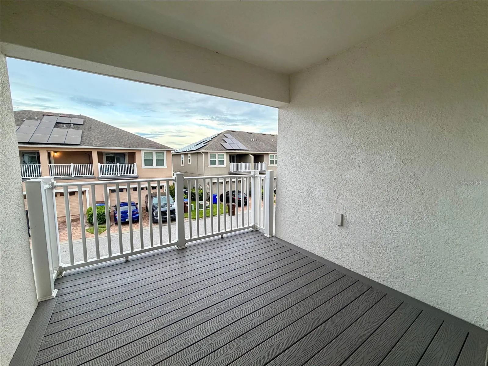 2449 VARENNA LOOP