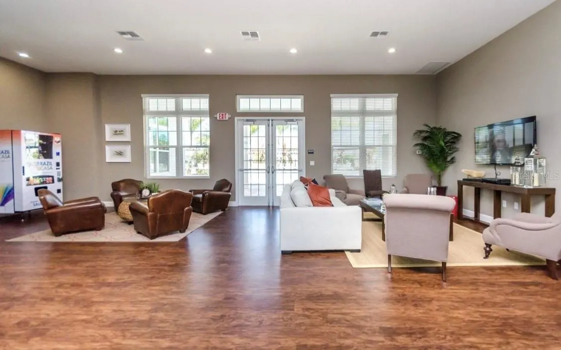 3210 GUANA WAY